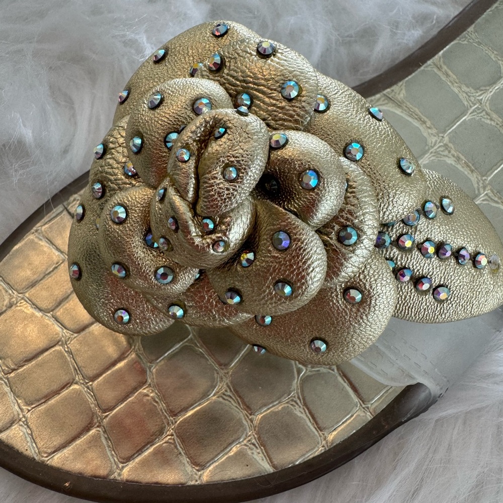 Stuart Weitzman Gold Embellished Women's Sandals - Picture 4 of 10